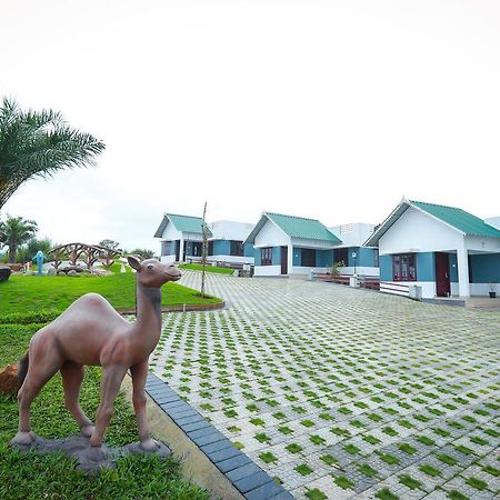 Kananam Retrteat Hotel Todupulai Екстериор снимка